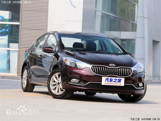 K3 Kia Subcompact Car 4-drzwiowa limuzyna z wysoką rozdzielczością ekranu dotykowego